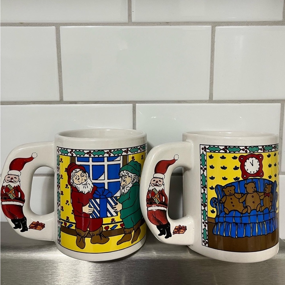 💖3 for $30💖 Pair of vintage Christmas mugs